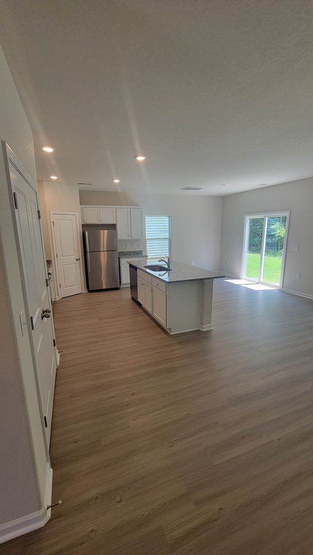 Building Photo - Brand new 4BR/2.5BA, Two car garage locate...