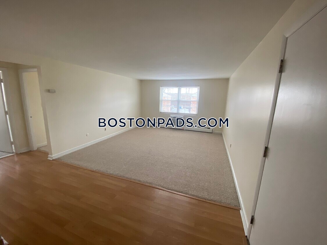 7 Totman Dr Unit 9, Woburn, MA 01801 Apartment for Rent in Woburn, MA