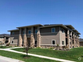 Building Photo - 2715 Bobcat Dr