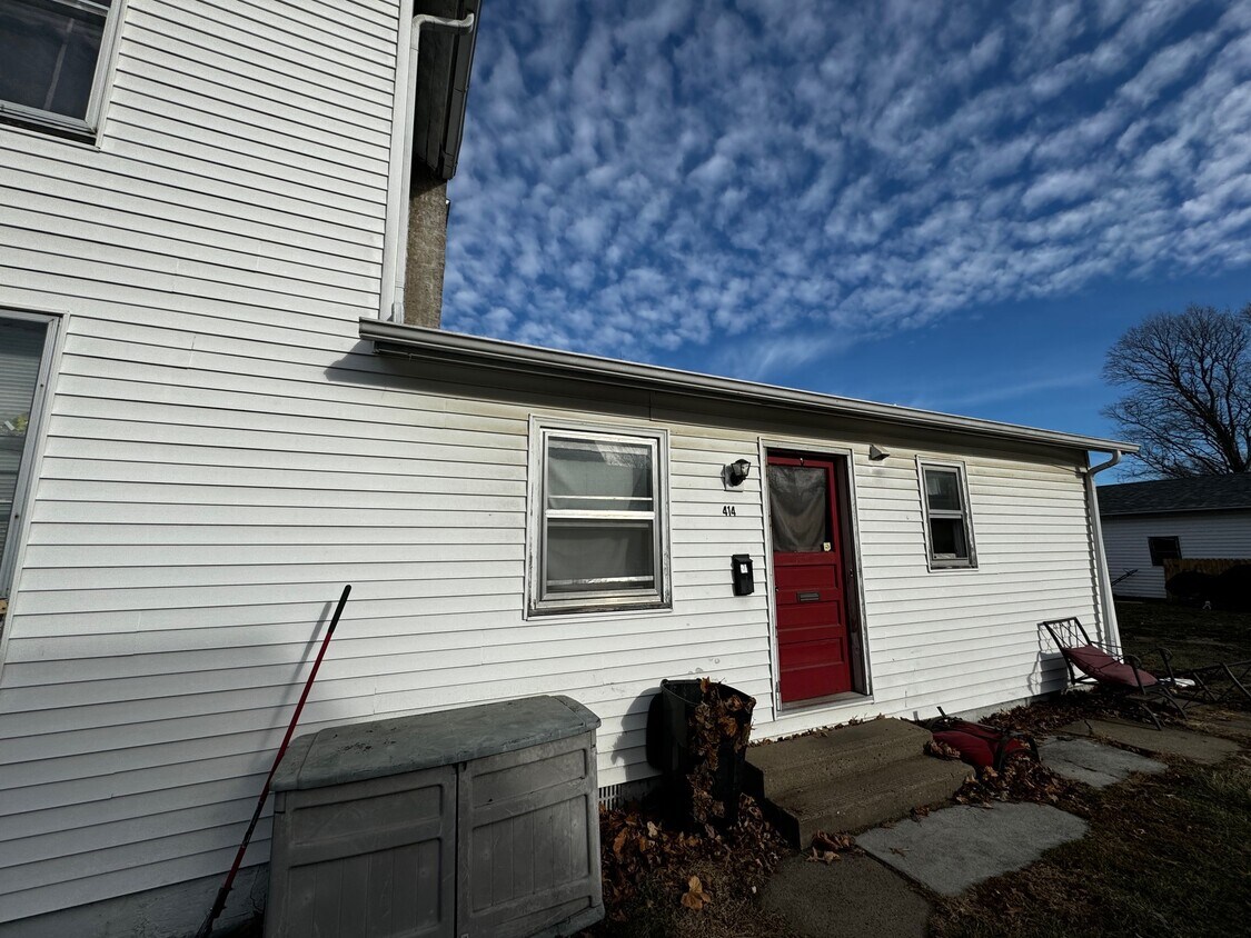 416 NE 3rd Ave, Aledo, IL 61231 Townhome Rentals in Aledo IL