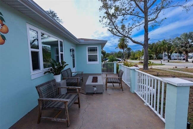 Foto del edificio - 1137 Granada St