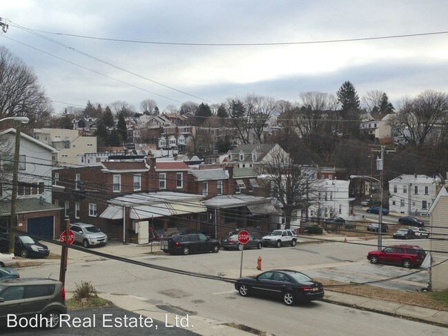 Building Photo - 292 Greenough St