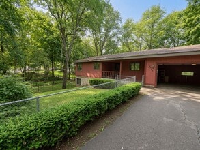 Building Photo - 14902 Wildwood Rd