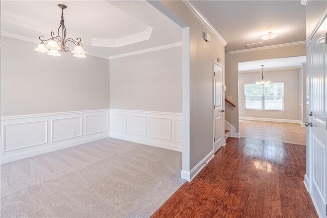 Building Photo - 2668 Lake Manor Circle