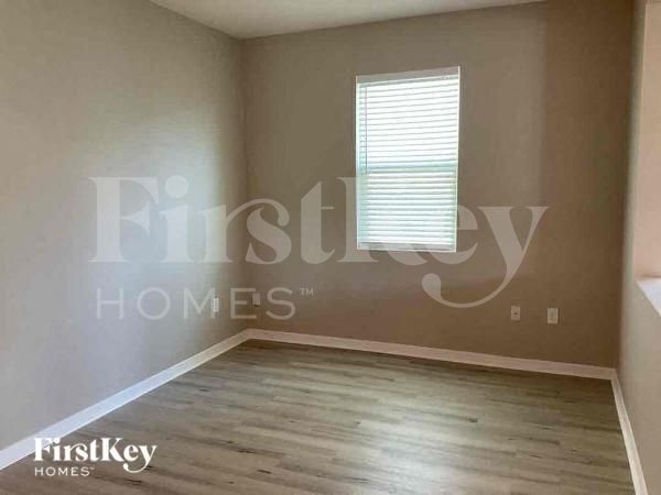 Building Photo - 14291 Seranoa Dr