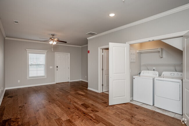 Interior Photo - Towne Park Apartments
