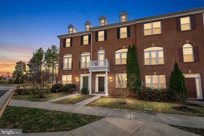 Foto del edificio - 20916 Houseman Terrace