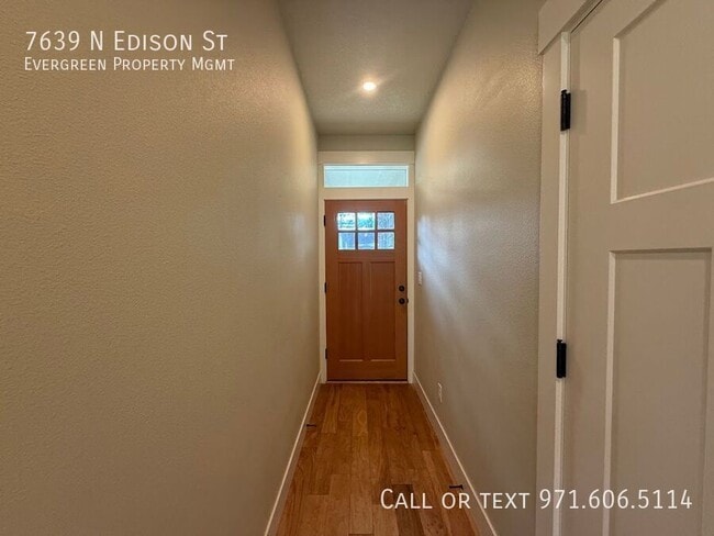 Foto del edificio - 7639 N Edison St