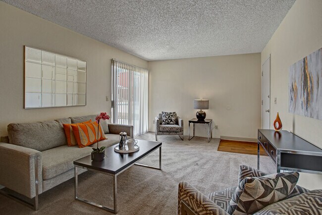 Las Brisas Apartments Tucson, AZ