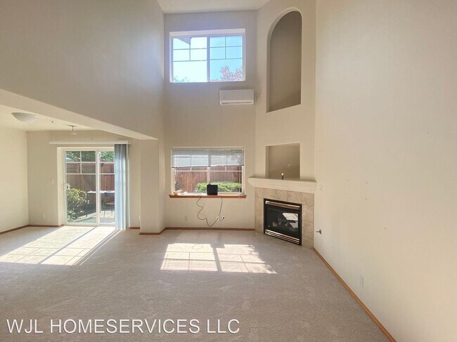 Foto del edificio - 3 br, 2.5 bath House - 14607 52nd Ave W Un...