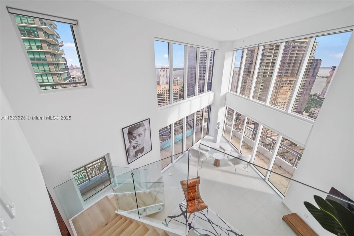 Primary Photo - 60 SW 13th St