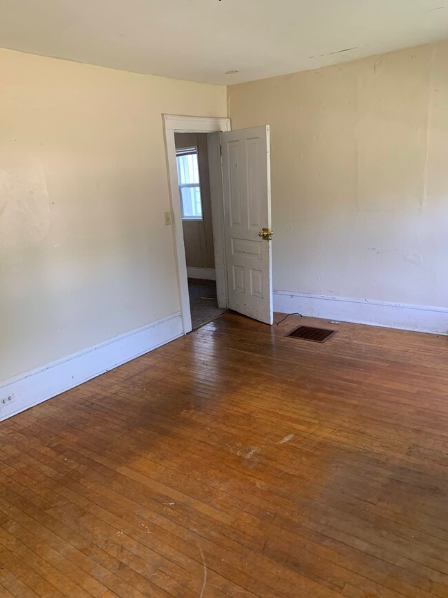 Building Photo - 603 2nd Ave