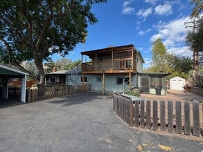 Building Photo - 11314 Oak Creek Dr