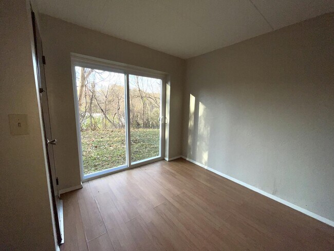 Foto del edificio - 1005 Glass Run Rd