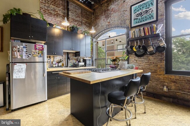 Foto del edificio - 2042-46 Amber St