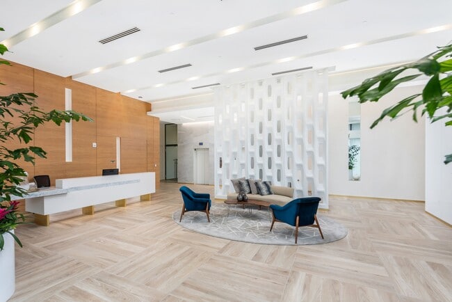 Lobby - SoLe Mia Rentals