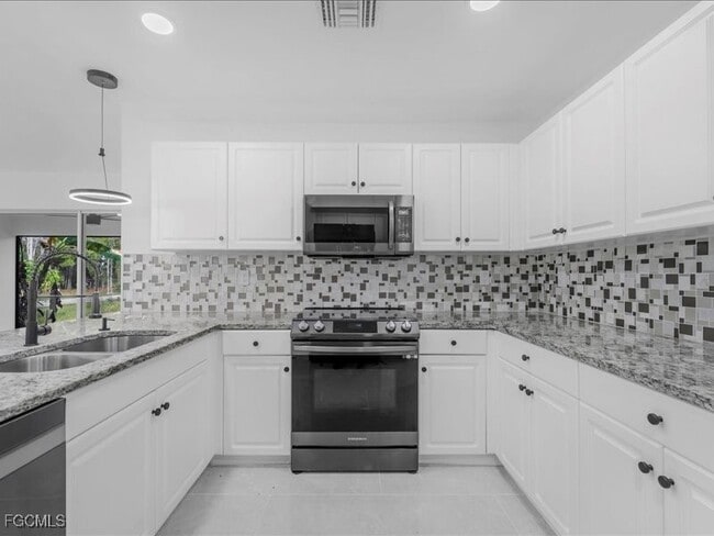 Foto del edificio - 741 Boulogne Ct