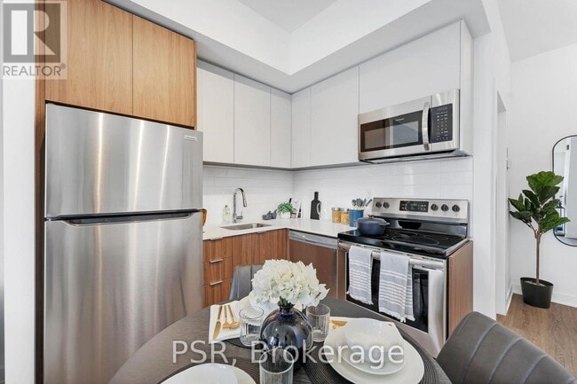 Building Photo - 41 Danforth Rd