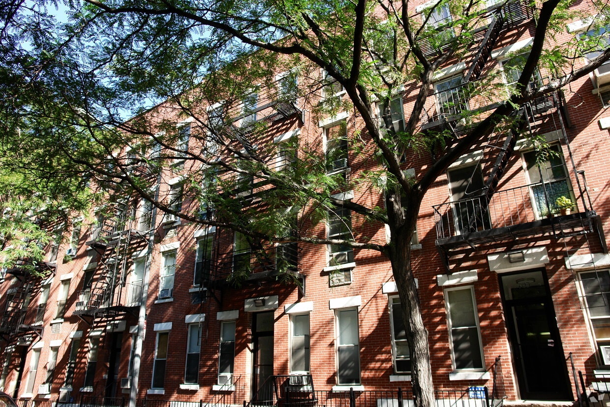 403 W 54th Street - 403-411 W 54th St