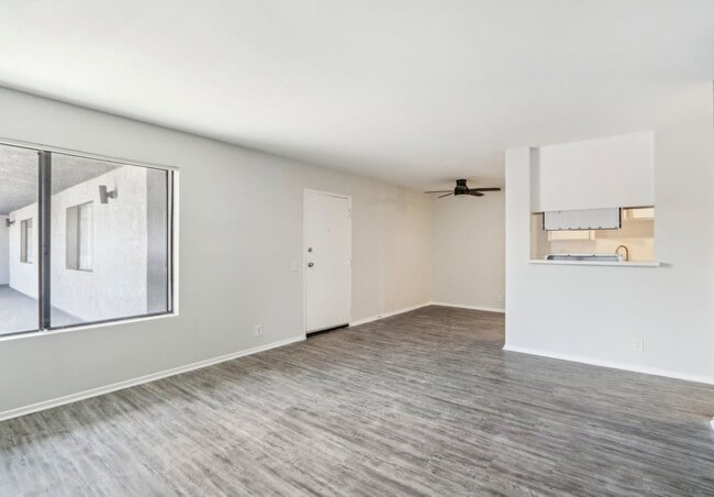 Interior Photo - 17211 Chatsworth Street