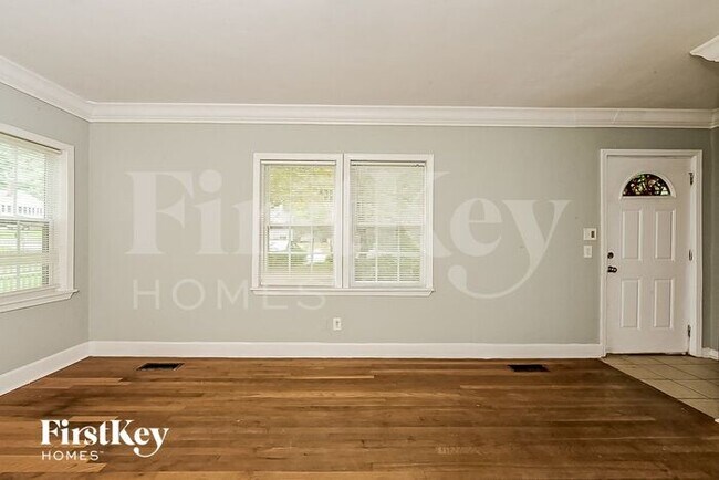 Foto del edificio - 2138 Pinehurst Dr
