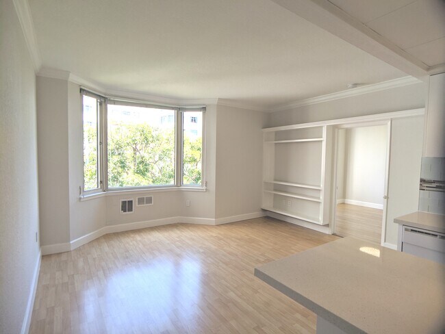 Building Photo - 201 Harrison St