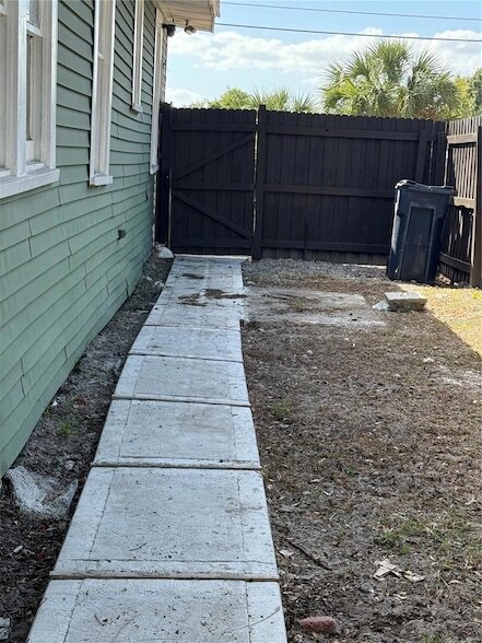 Foto del edificio - 1907 N 49th St