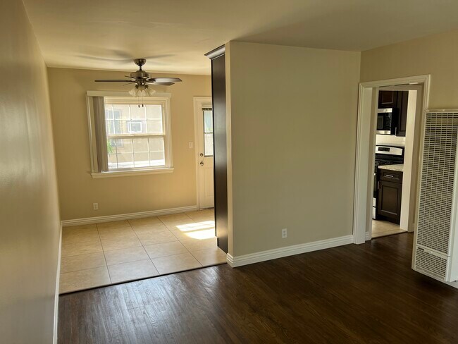 Building Photo - 5057 Cahuenga Blvd