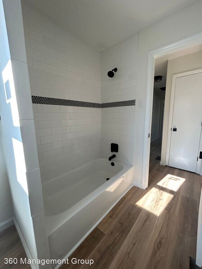 Foto del edificio - 3 br, 1 bath House - 21 Vine Street