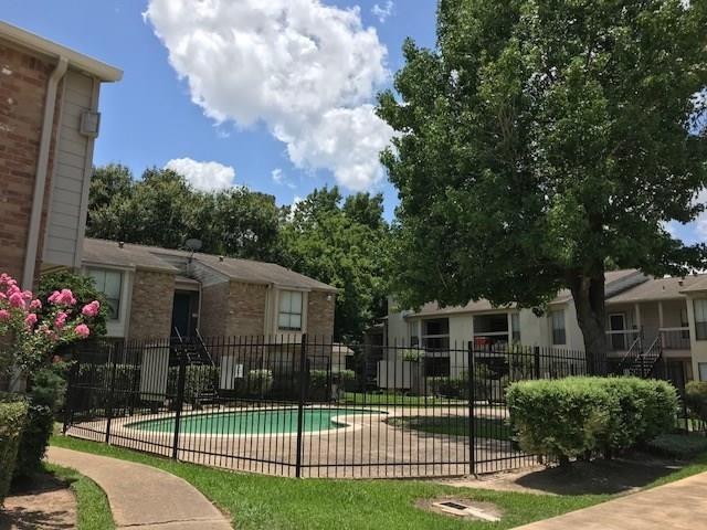 Foto principal - 17331 Red Oak Dr
