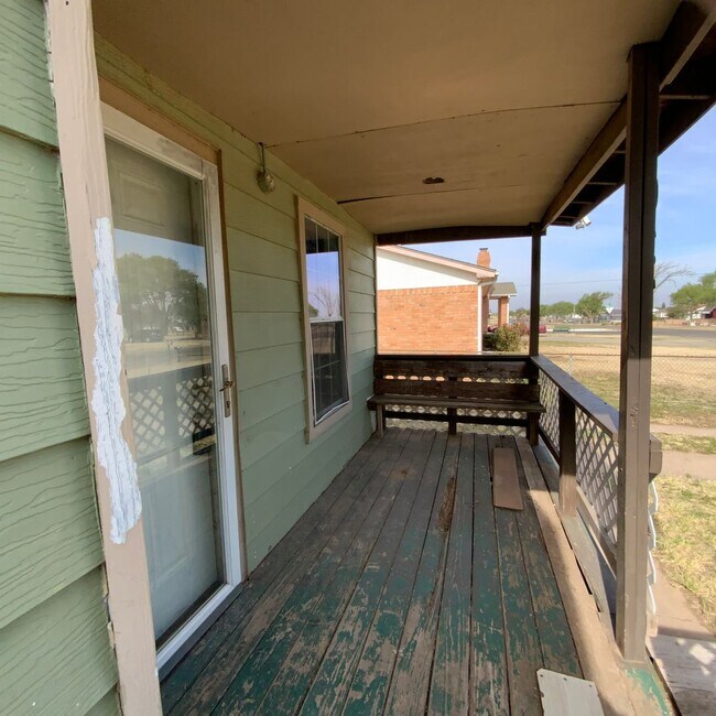 Foto del edificio - 3 Bedroom 1 Bath home Call today for Move in Special