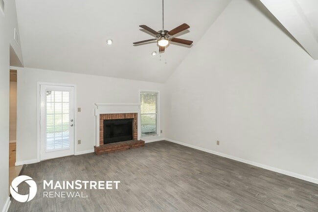 Building Photo - 2107 Chingford Cove