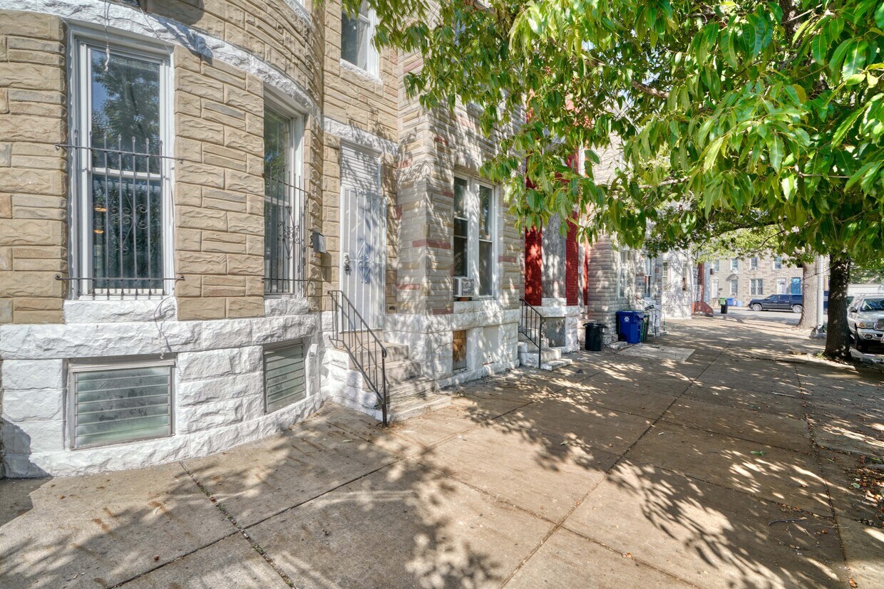 Primary Photo - 1610 Wilkens Ave