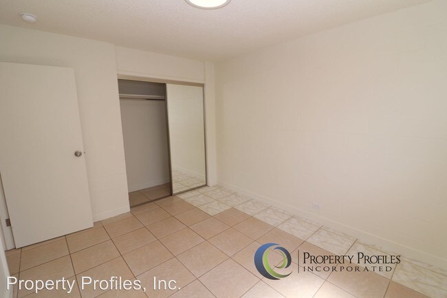Building Photo - 2787 Waialae Ave