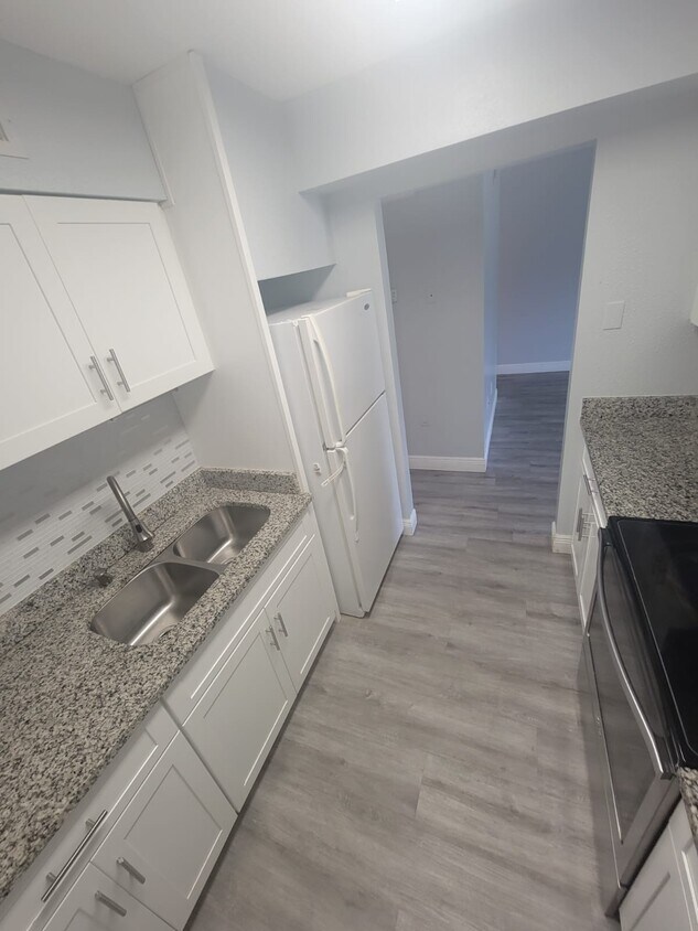 1000 Lake of the Woods Blvd Unit b102, Fern Park, FL 32730 Condo for