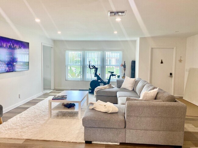 Foto del edificio - 6388 Sleepy Willow Way