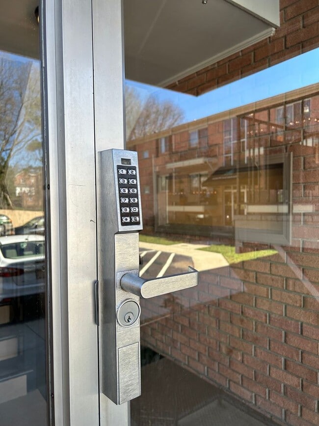 Foto del edificio - Downtown Morganton 3 Bedroom 2 Bath