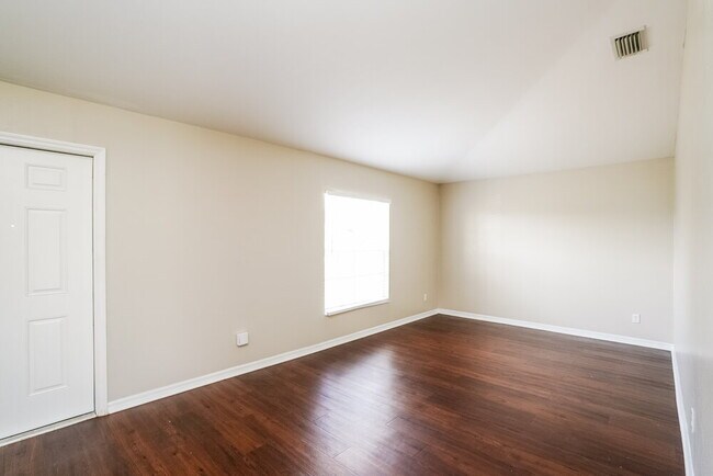 Foto del edificio - 313 SE 26th Terrace