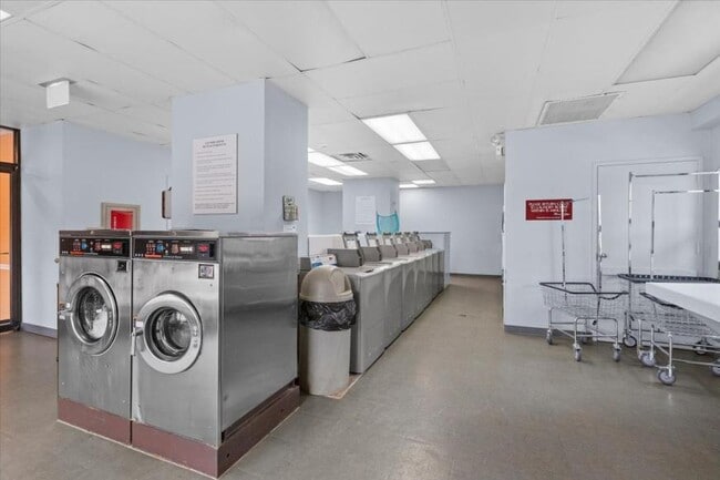 Foto del edificio - 1 bedroom in Chicago IL 60605
