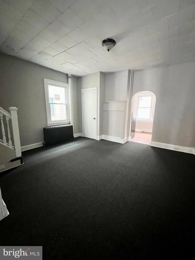 Primary Photo - 535 E Main St