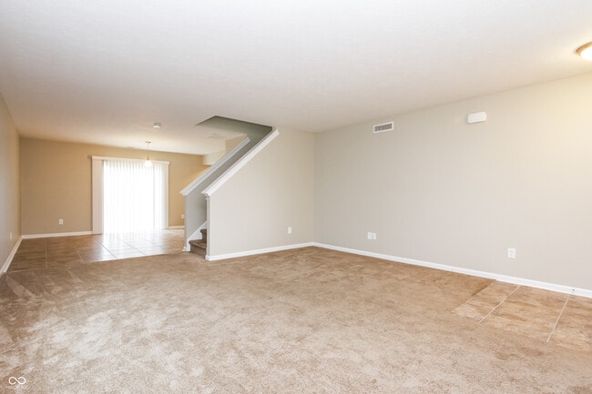 Building Photo - 2261 Rosswood Blvd
