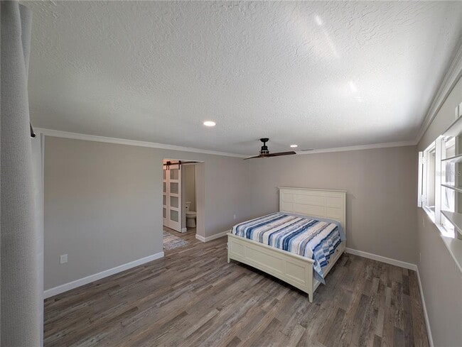 Foto del edificio - 4368 Marine Pkwy