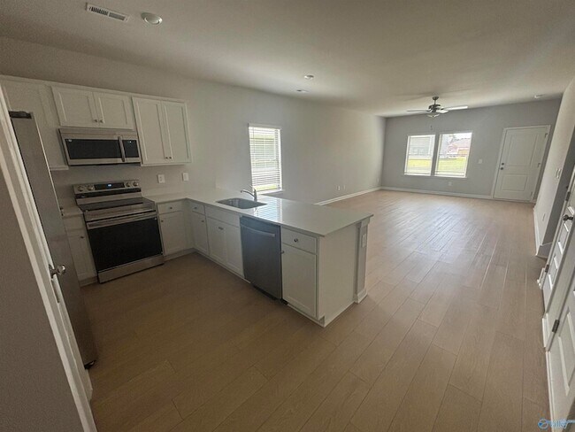Foto del edificio - 15416 GRAYSON CIR