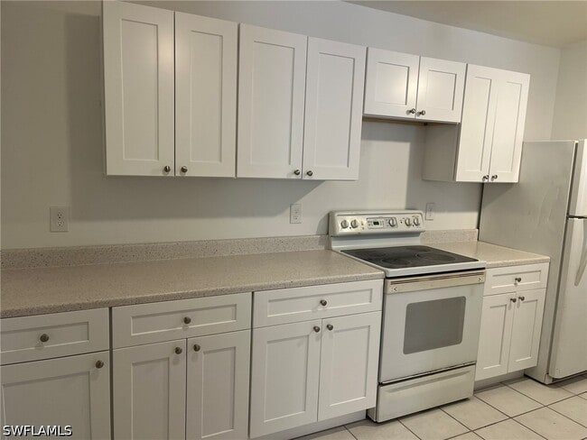 Building Photo - 27501 Playa Del Rey Ln