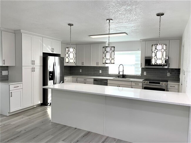 Building Photo - 3925 Venetian Way
