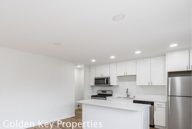 Building Photo - Welcome to your beautifully renovated sing...