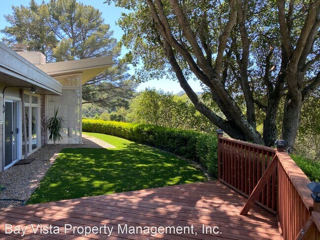 Foto del edificio - 4 br, 2 bath House - 23 Hall Drive