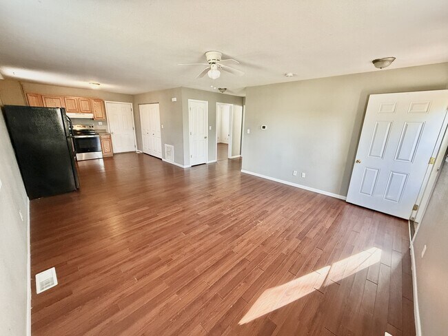Building Photo - 1208 Grand Ave