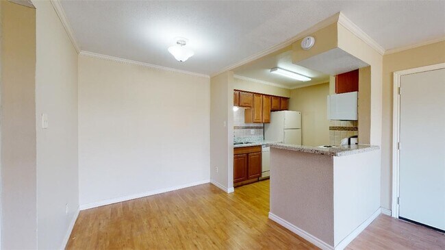 Foto del edificio - 904 University Oaks Blvd