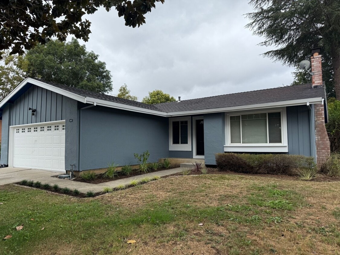 Primary Photo - Spacious Corner Lot Home with Upgraded Fea...
